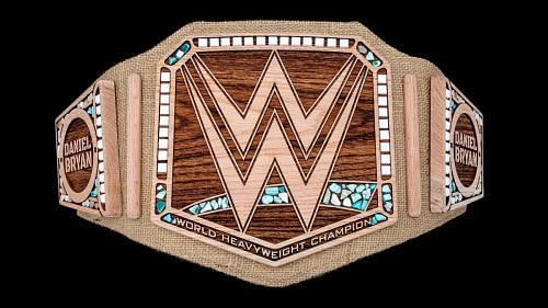WWE à¤à¥à¤à¤ªà¤¿à¤¯à¤¨à¤¶à¤¿à¤ª बà¥à¤²à¥à¤